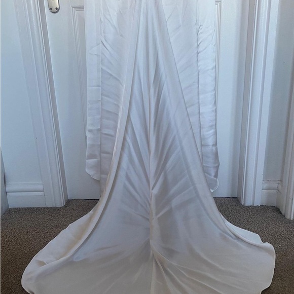 PRONOVIAS - 'Agathy' Wedding Dress - Size US10 - MSRP $3120 - NWT - SAVE $2300 - Picture 12 of 16